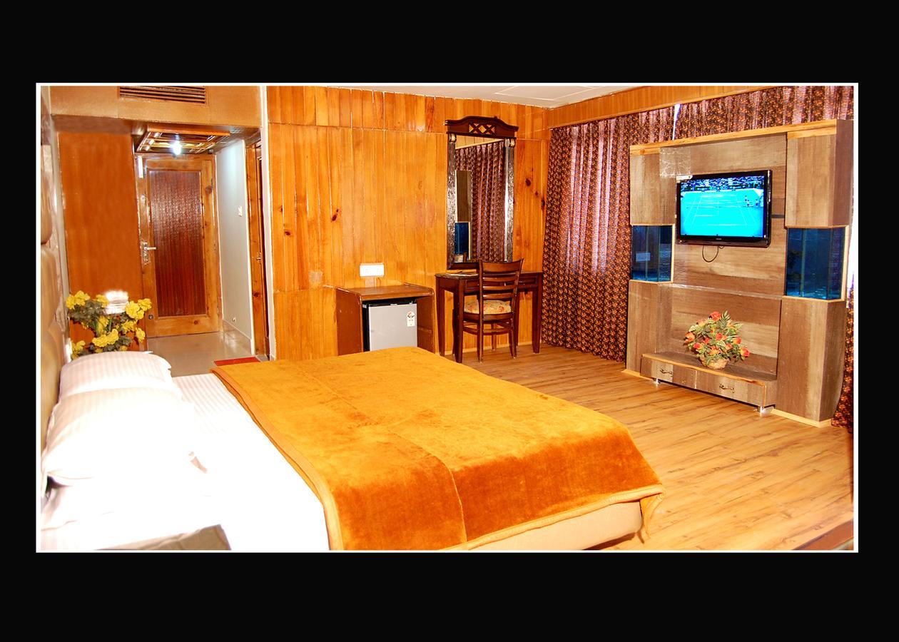 Hotel Out Town Manali  Bagian luar foto